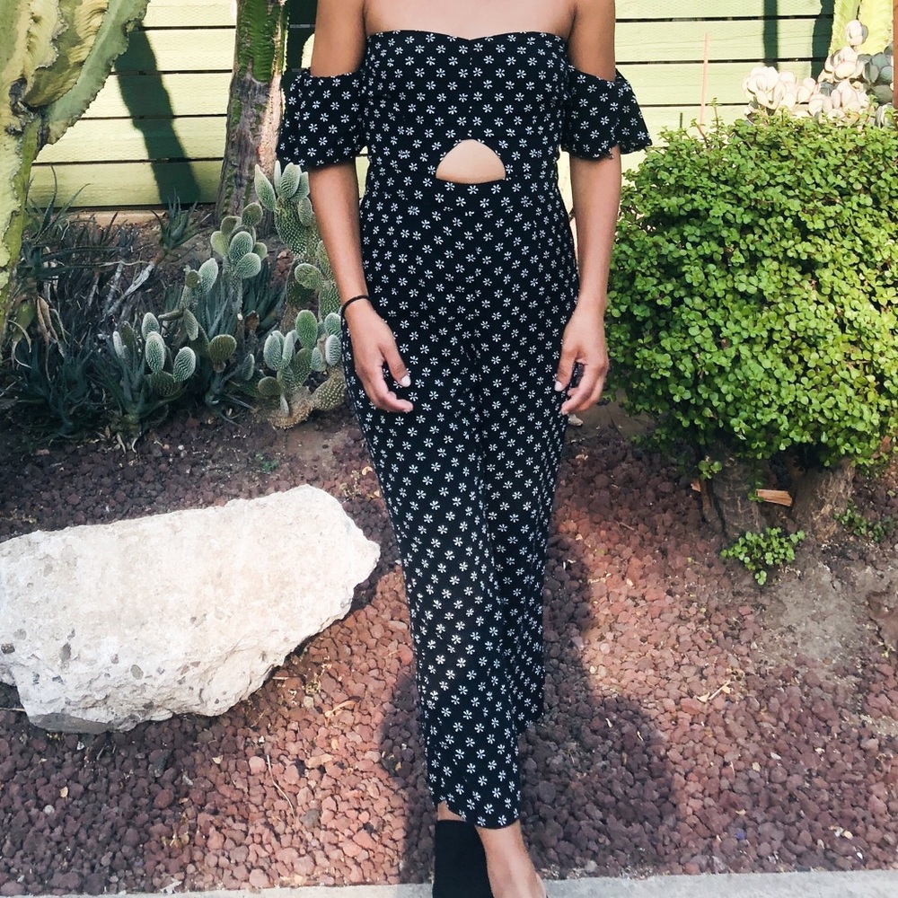 Honey Punch Daisy Jumpsuit l Size: Small